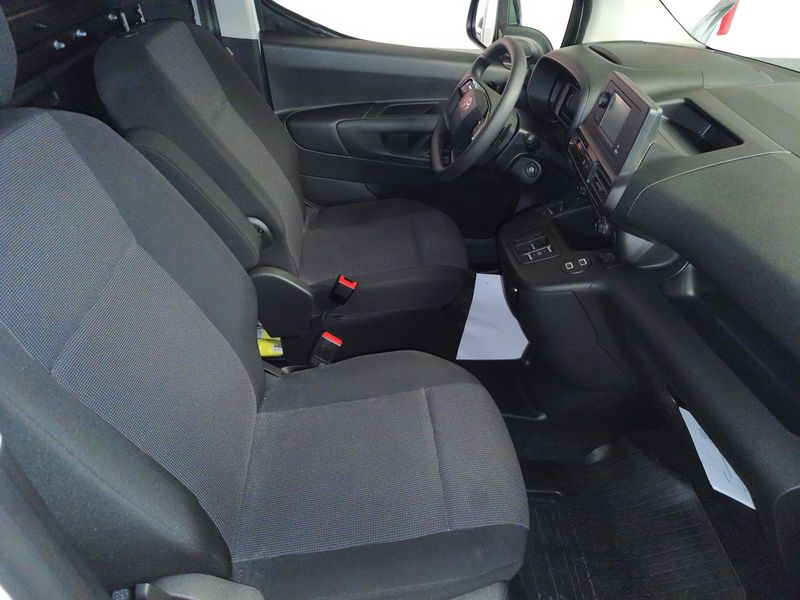 Toyota ProAce City electric drive 100 kW Combi L1 GX — zdjęcie 10