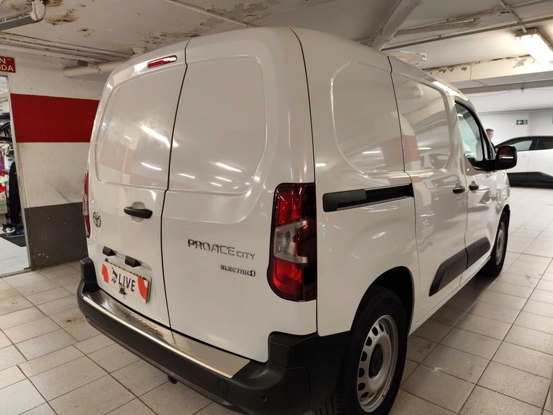 Toyota ProAce City electric drive 100 kW Combi L1 GX — zdjęcie 5