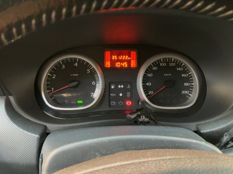 Dacia Duster 1.5 dCi Prestige 4x4 — zdjęcie 13