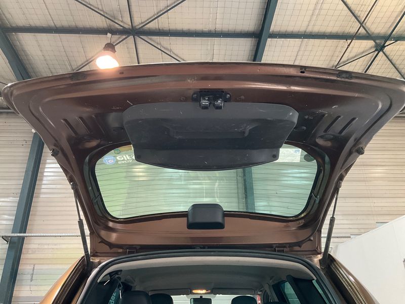 Dacia Duster 1.5 dCi Prestige 4x4 — zdjęcie 10
