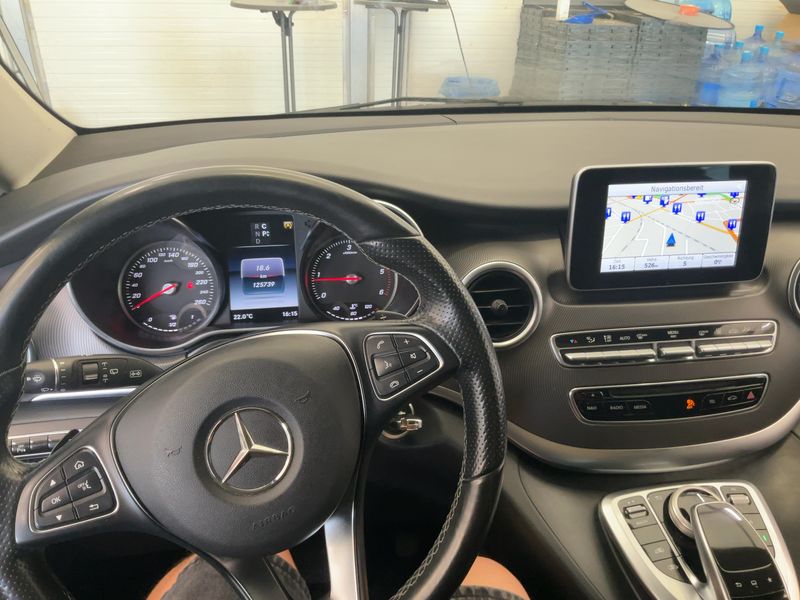 Mercedes-Benz V-Klasse V 250 d lang BlueTEC Edition — zdjęcie 12
