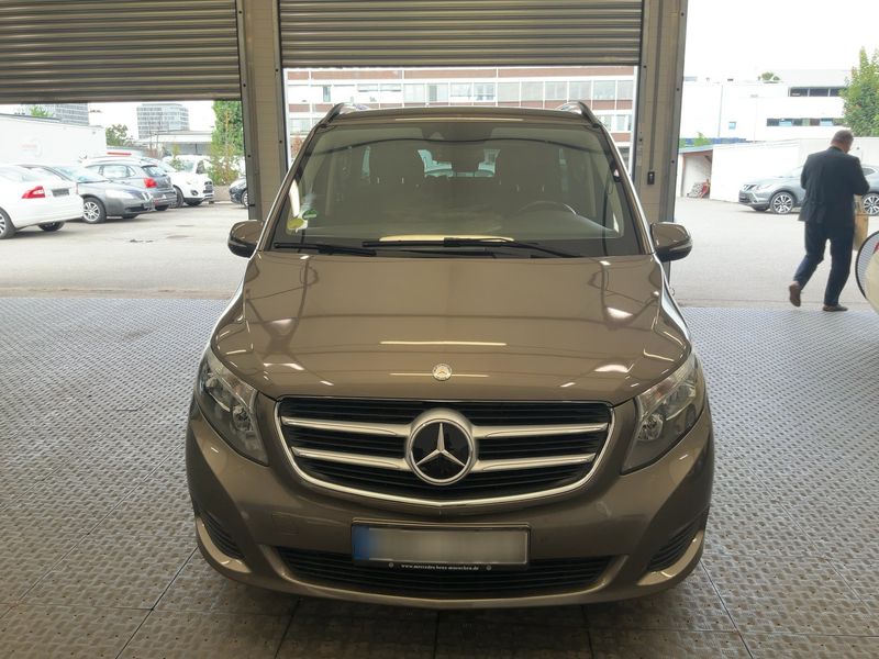 Mercedes-Benz V-Klasse V 250 d lang BlueTEC Edition — zdjęcie 9