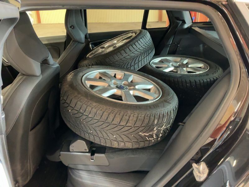 Volvo V60 1.6 D Momentum — zdjęcie 14