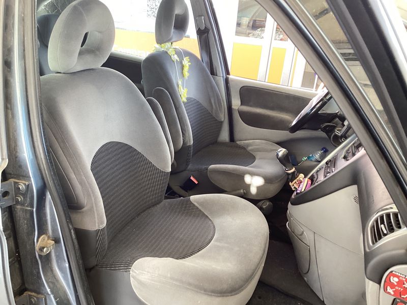 Citroen Xsara Picasso 1.6 HDi LX Plus — zdjęcie 3