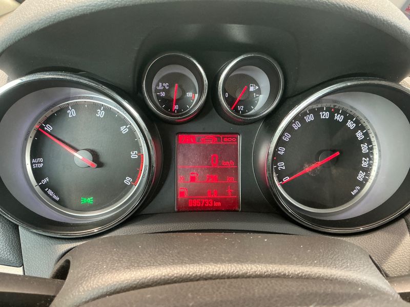 Opel Mokka 1.7 CDTI Innovation ecoFlex — zdjęcie 13