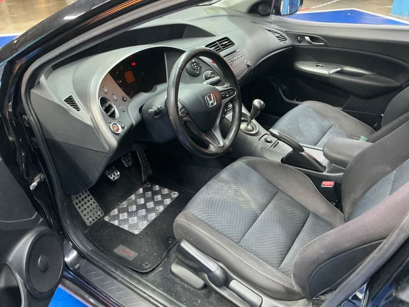Honda Civic 2.2 CTDI Sport 2009 – снимка 23