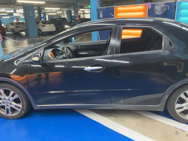Honda Civic 2.2 CTDI Sport 2009 – снимка 4