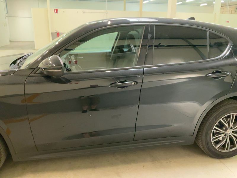 Alfa Romeo Stelvio 2.2 JTDM Business Q4 — zdjęcie 4