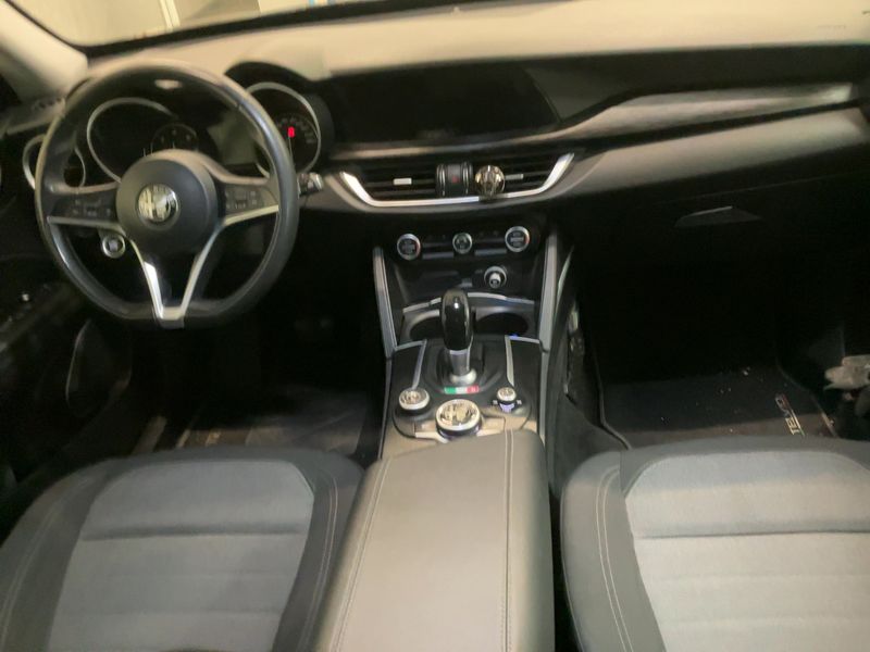 Alfa Romeo Stelvio 2.2 JTDM Business Q4 — zdjęcie 12