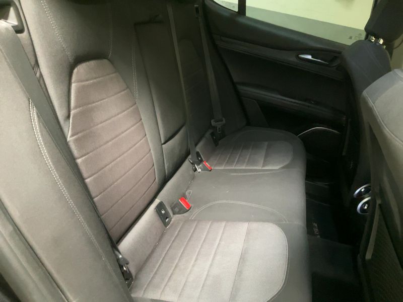 Alfa Romeo Stelvio 2.2 JTDM Business Q4 — zdjęcie 14