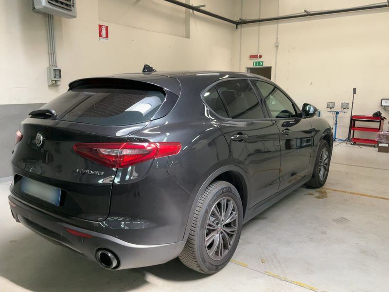 Alfa Romeo Stelvio 2.2 JTDM Business Q4 — zdjęcie 6
