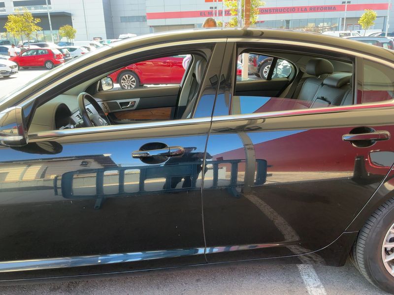Jaguar XF 3.0 V6 Luxury — zdjęcie 4