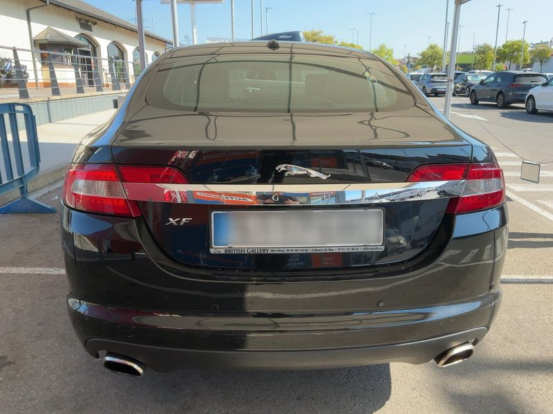 Jaguar XF 3.0 V6 Luxury — zdjęcie 5