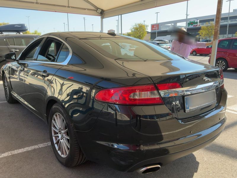 Jaguar XF 3.0 V6 Luxury — zdjęcie 3