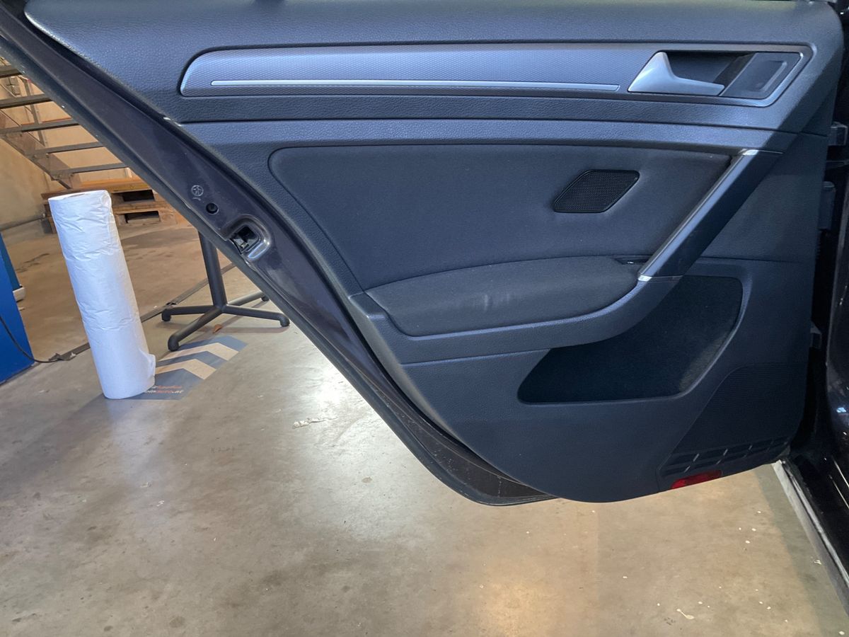 Volkswagen Golf 2015 — photo 56