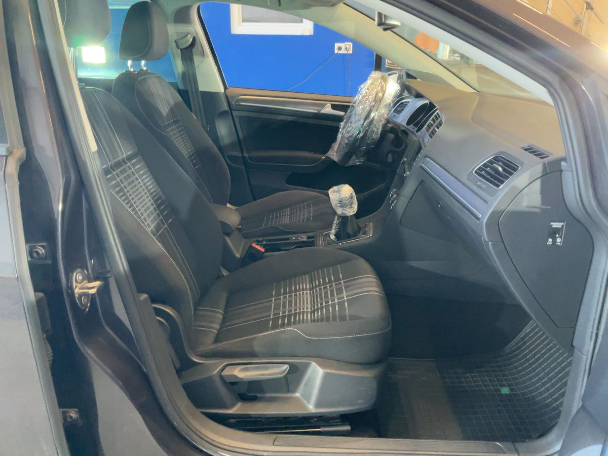 Volkswagen Golf 2015 — photo 18