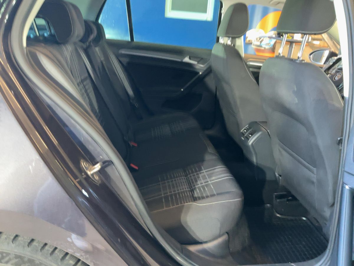 Volkswagen Golf 2015 — photo 21