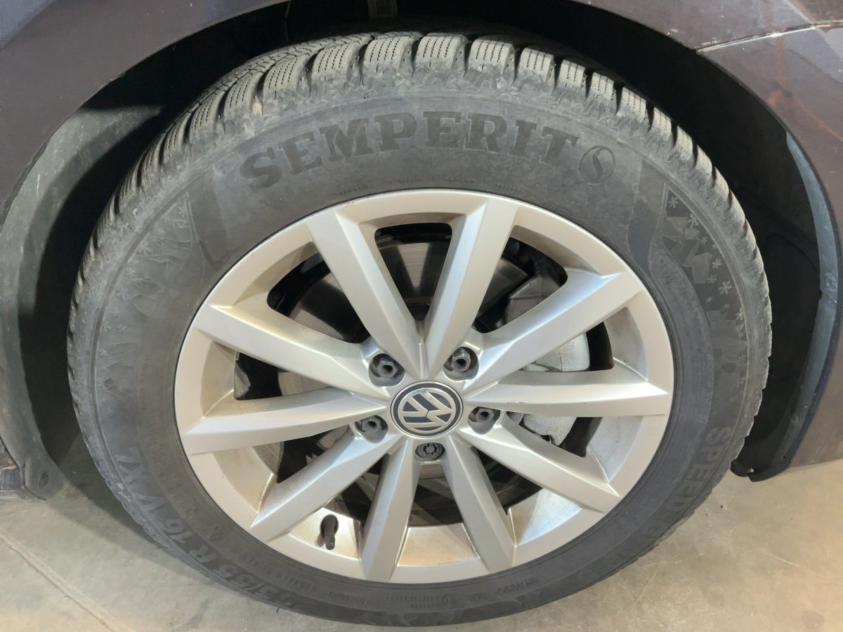 Volkswagen Golf 2015 — photo 12