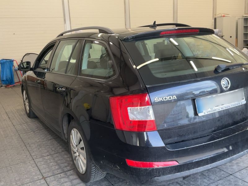 Skoda Octavia 2.0 TDI Ambition — zdjęcie 3