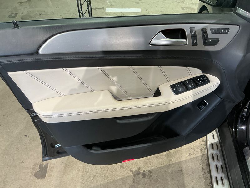Mercedes-Benz M-Klasse ML 63 AMG 2015 – снимка 29