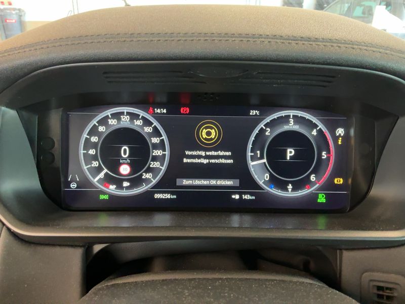 Land Rover Discovery 5 3.0 SD V6 HSE — zdjęcie 13