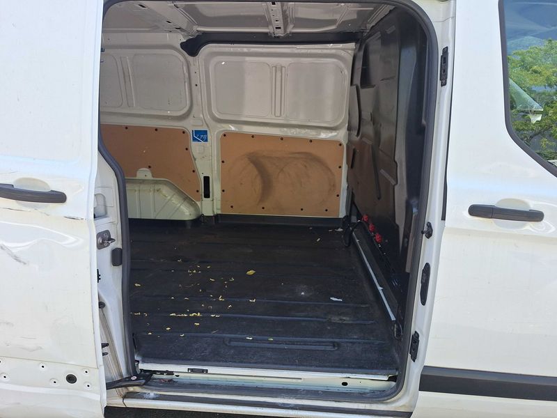 Ford Tourneo Custom 2.0 TDCi Mild-Hybrid L1 Trend Business — zdjęcie 13