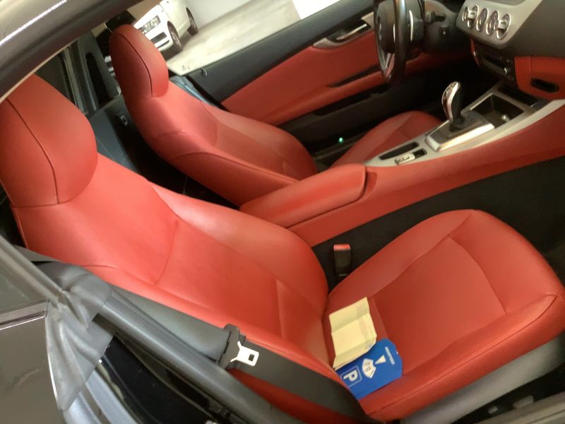 BMW Z4 sDrive 35i — zdjęcie 14