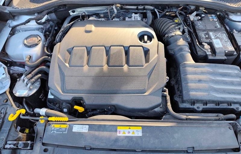 Seat Leon 2.0 TDI Style 2023 – снимка 8