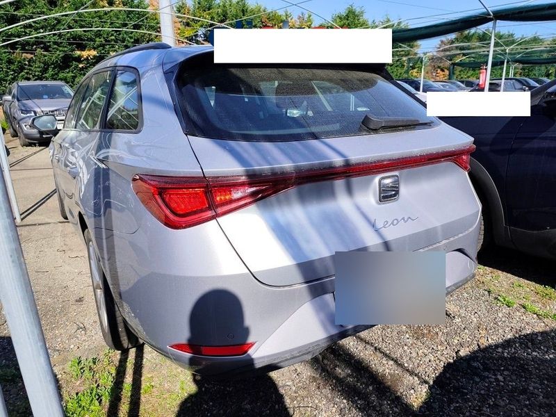 Seat Leon 2.0 TDI Style 2023 – снимка 3