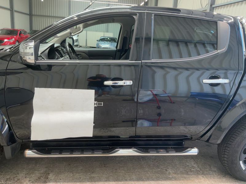 Mitsubishi L 200 2.4 DI-D Top Doppelkabine 4WD — zdjęcie 4