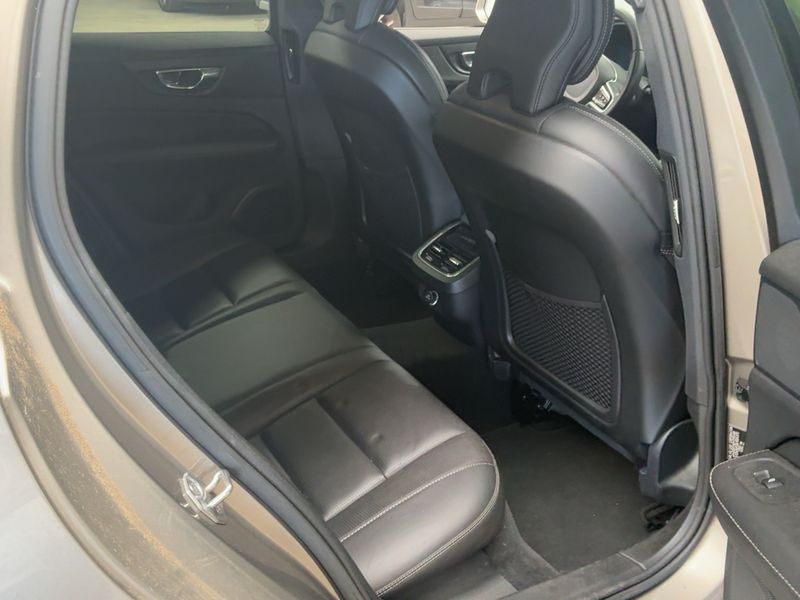 Volvo V60 2.0 D4 Inscription 2018 – снимка 19