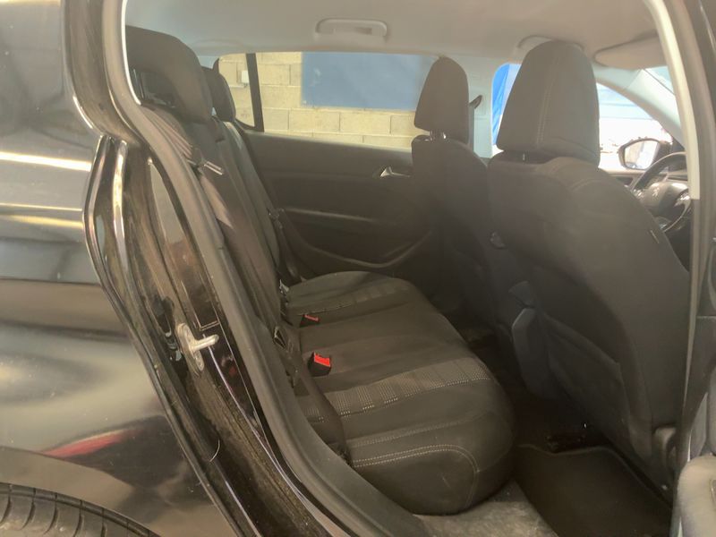 Peugeot 308 2.0 Blue-HDi Allure 2015 – снимка 19