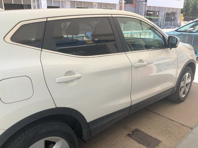 Nissan Qashqai 1.3 DIG-T Acenta 2020 – снимка 10