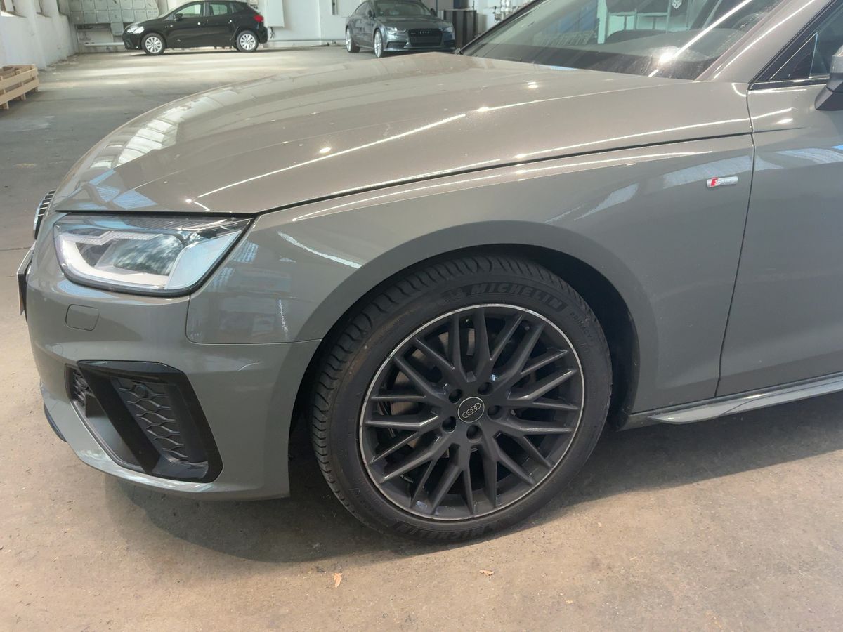 Audi A4 35 TFSI S line