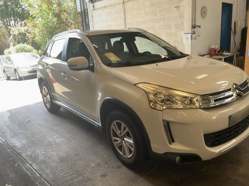 Citroen C4 Aircross 1.6 e-HDi Collection 4x2 — zdjęcie 8