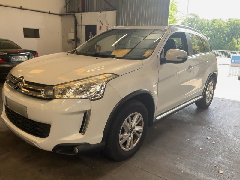 Citroen C4 Aircross 1.6 e-HDi Collection 4x2 — zdjęcie 2