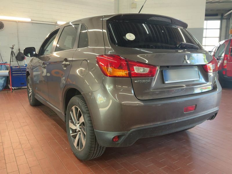 Mitsubishi ASX 2.2 DI-D Comfort Edition 4WD — zdjęcie 3