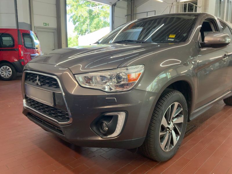 Mitsubishi ASX 2.2 DI-D Comfort Edition 4WD — zdjęcie 2