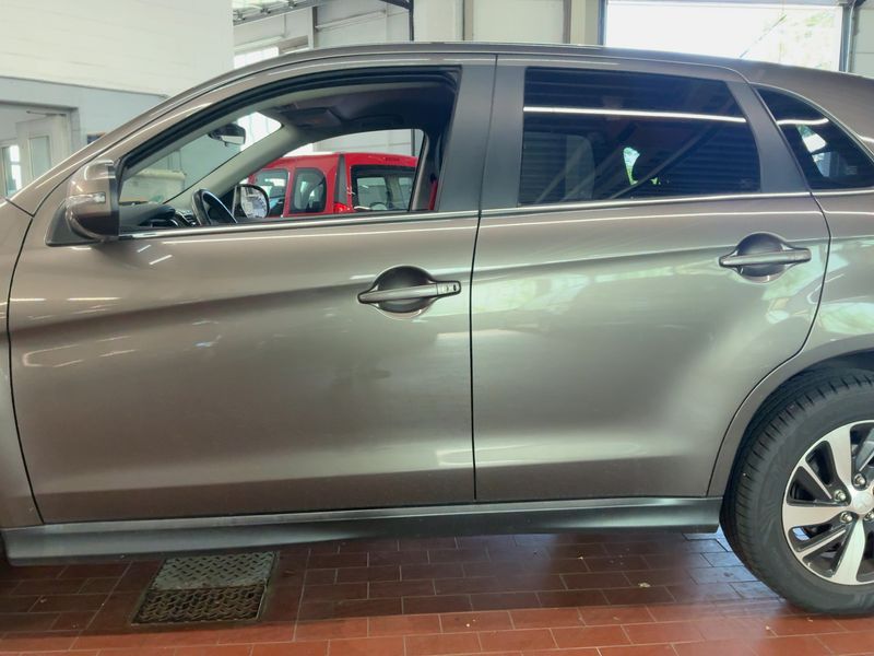 Mitsubishi ASX 2.2 DI-D Comfort Edition 4WD — zdjęcie 4