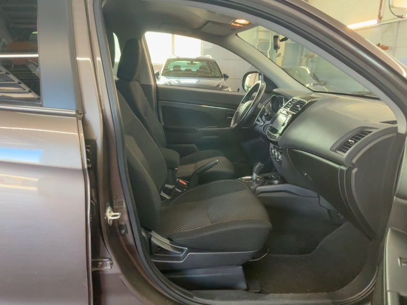 Mitsubishi ASX 2.2 DI-D Comfort Edition 4WD — zdjęcie 11