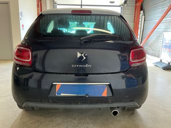 Citroen DS3 1.6 HDi Emeraude Addict photo Citroen DS3 1.6 HDi Emeraude Addict