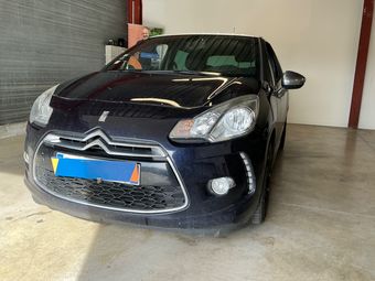 Citroen DS3 1.6 HDi Emeraude Addict photo Citroen DS3 1.6 HDi Emeraude Addict
