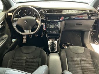 Citroen DS3 1.6 HDi Emeraude Addict photo Citroen DS3 1.6 HDi Emeraude Addict