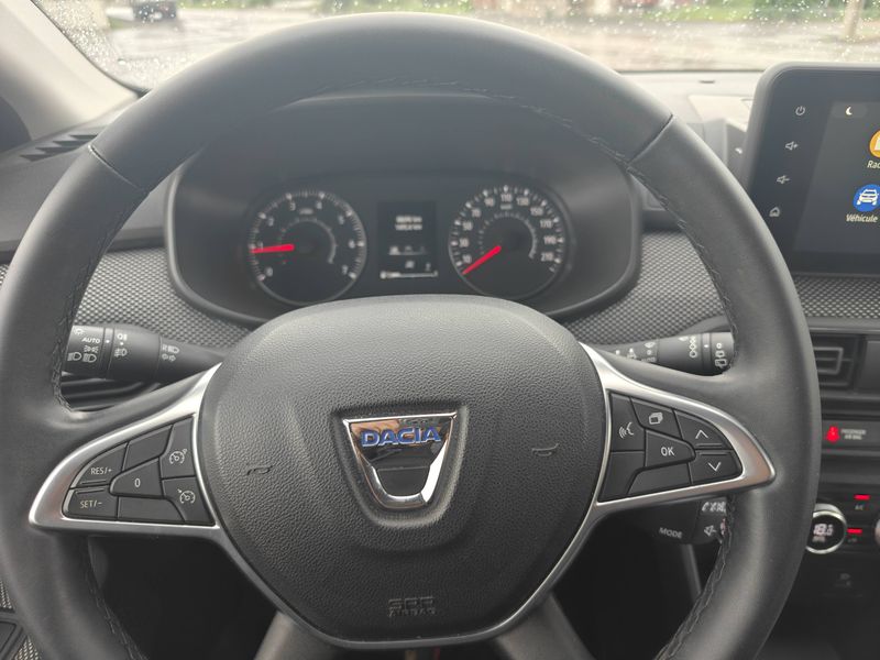 Dacia Sandero 1.0 TCe Comfort — zdjęcie 22