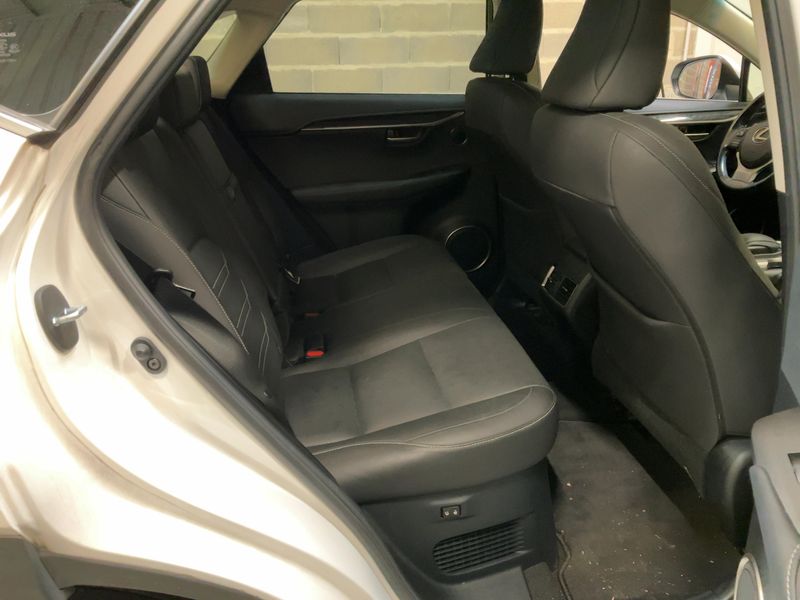Lexus NX-Serie NX 300h E-Four Executive — zdjęcie 14