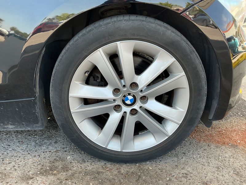 BMW 1er 123d 2008 – снимка 11