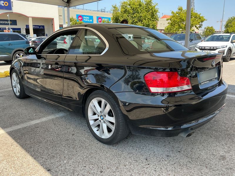 BMW 1er 123d 2008 – снимка 6