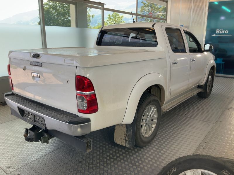 Toyota Hilux 3.0 Turbodiesel Double Cab Life 4x4 — zdjęcie 6