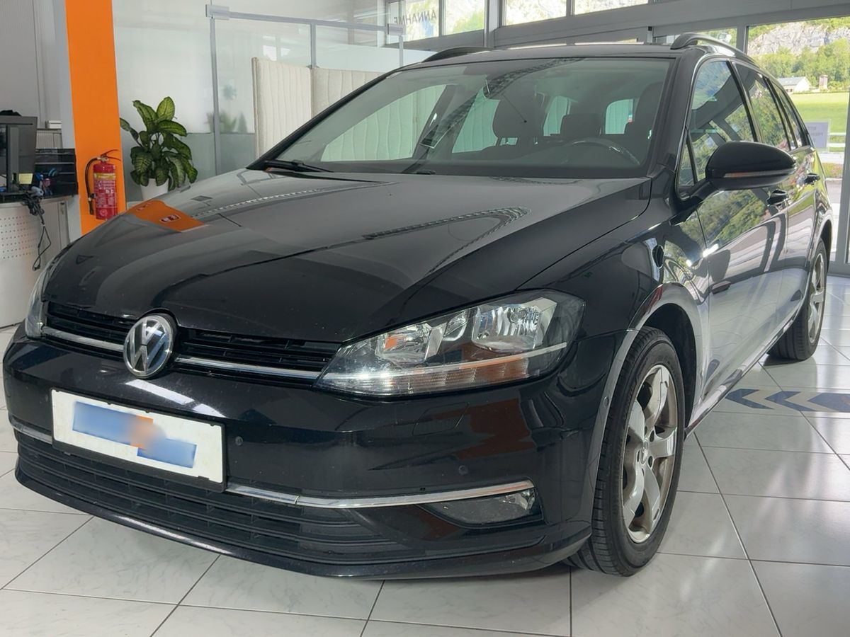 Volkswagen Golf 2017 — photo 1
