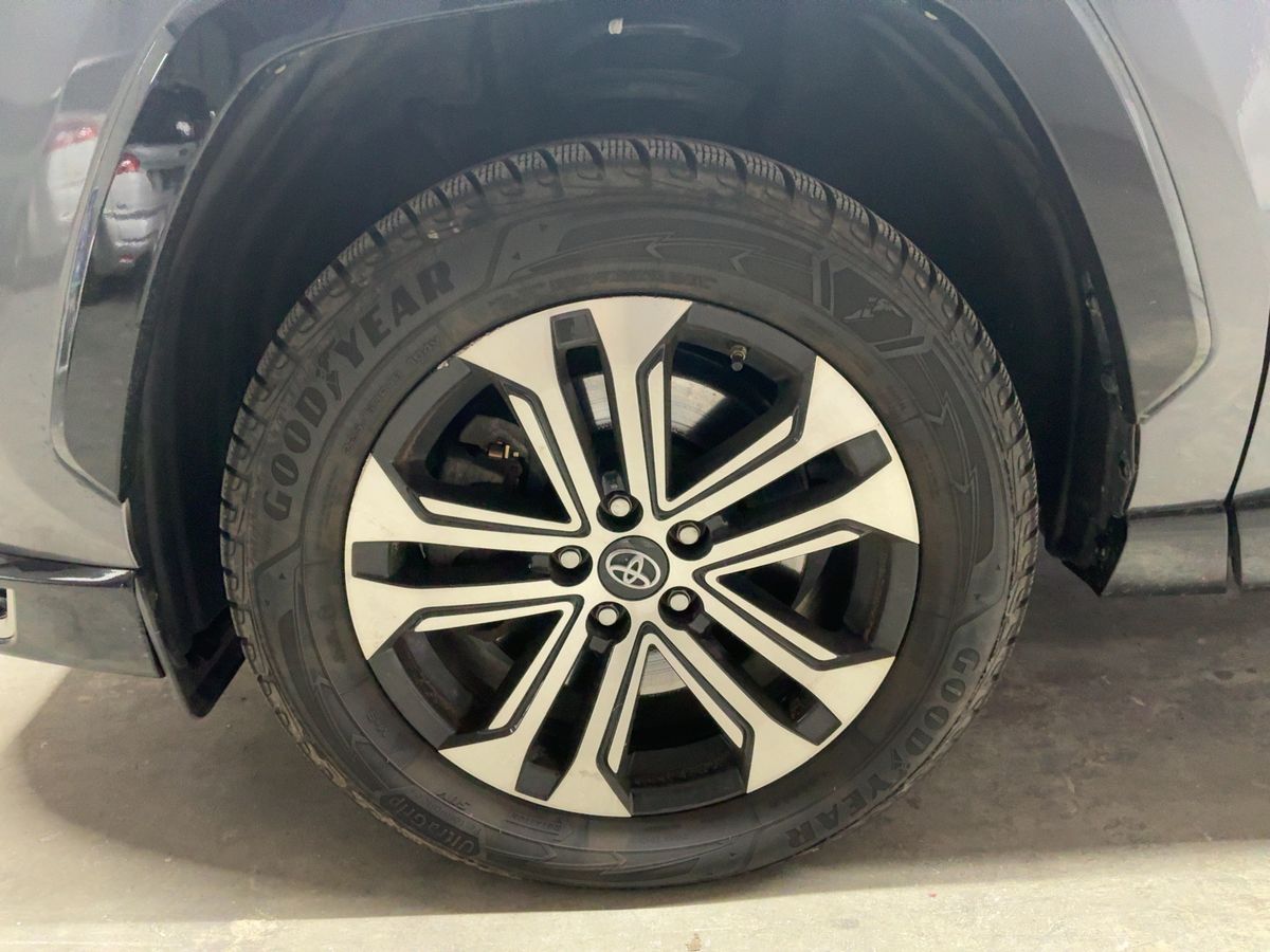 Toyota RAV 2022 — photo 4